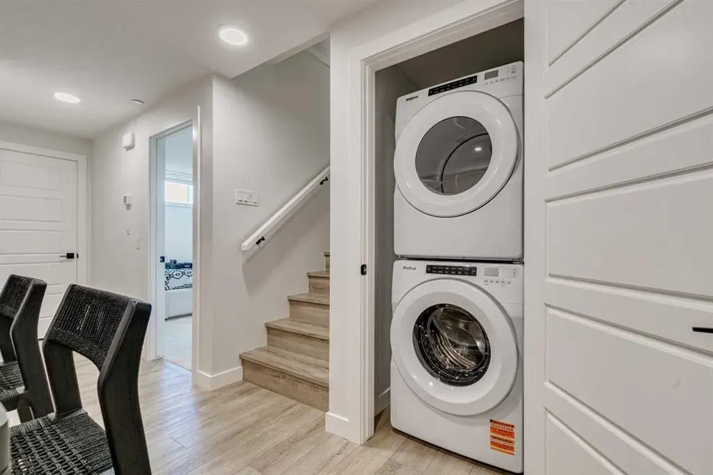 137 Versant Rise SW