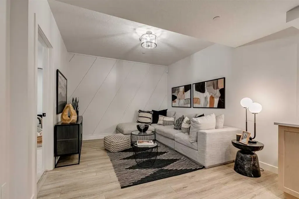 137 Versant Rise SW