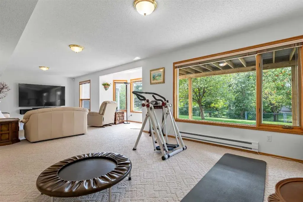 102 Hampstead Close NW