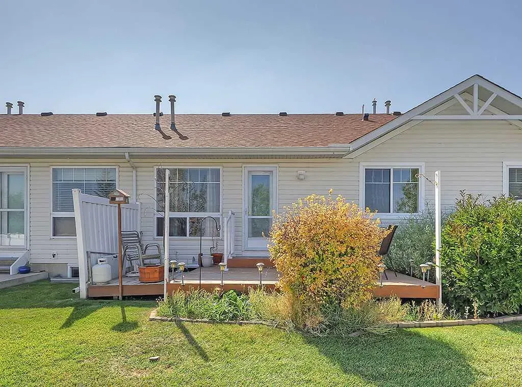 120 Freeman Way NW