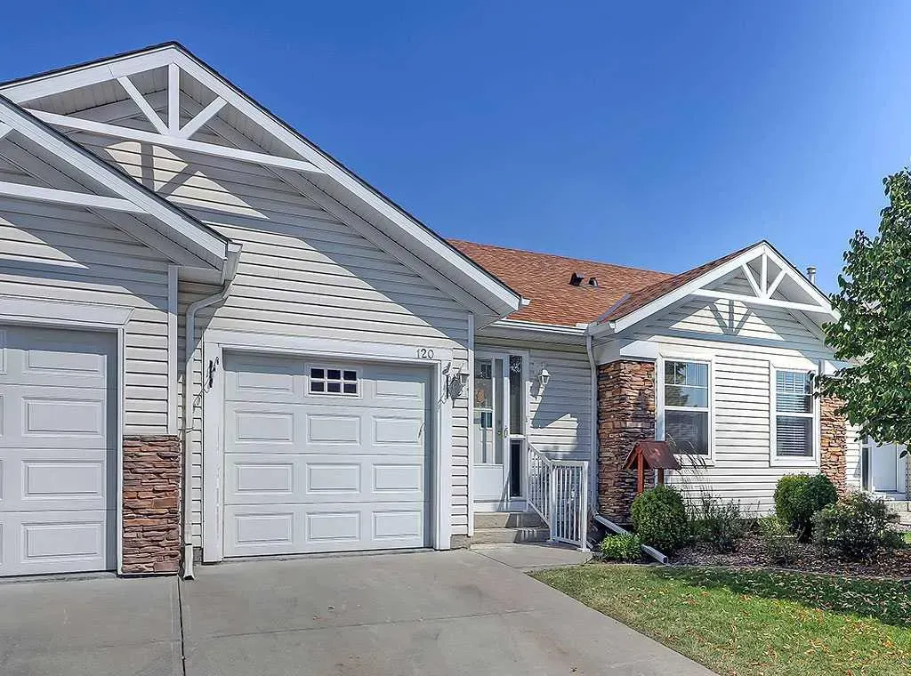 120 Freeman Way NW