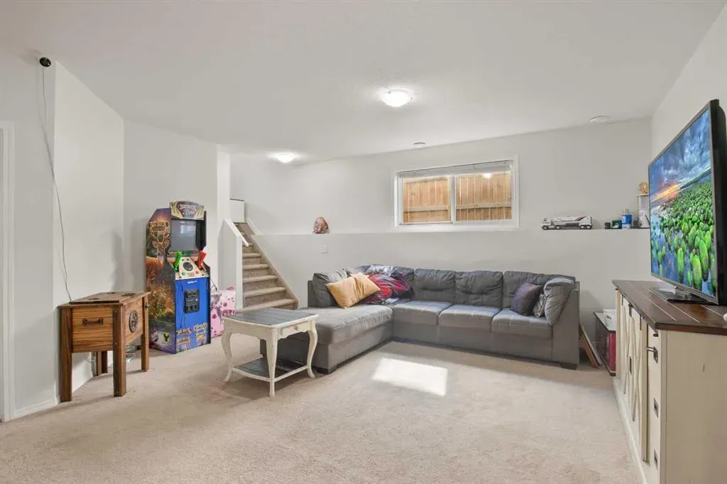 88 Jones Crescent