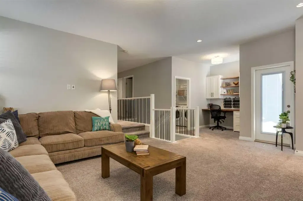 101 Auburn Meadows Crescent SE