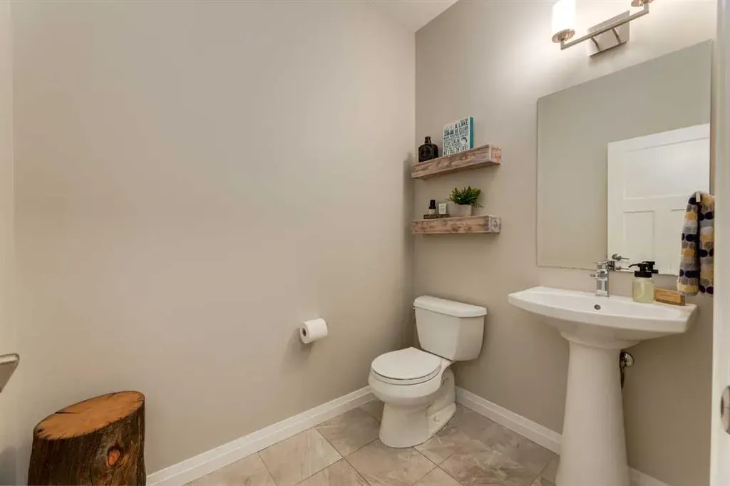 101 Auburn Meadows Crescent SE
