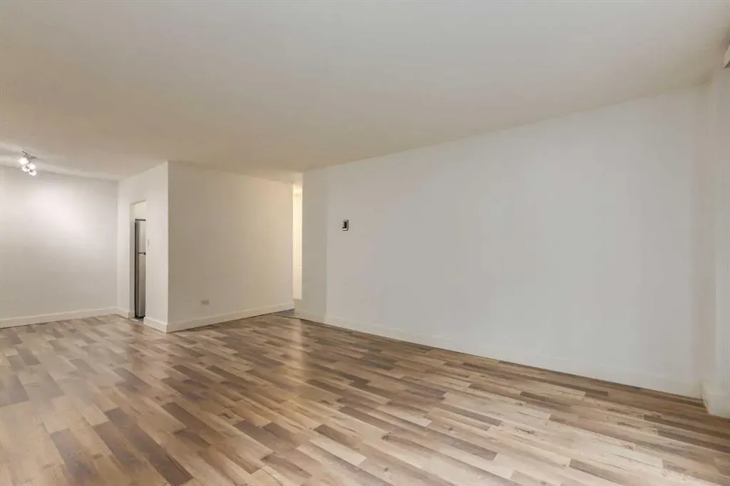 1027 Cameron Avenue SW, #203