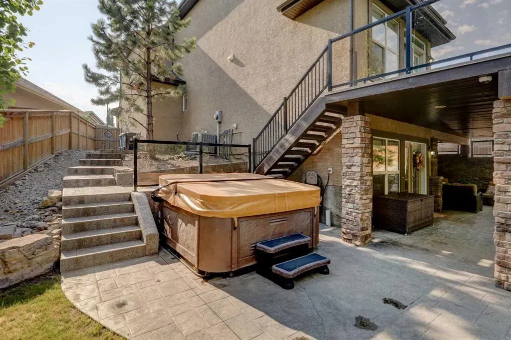 158 Cranridge Terrace SE