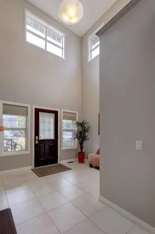 158 Cranridge Terrace SE