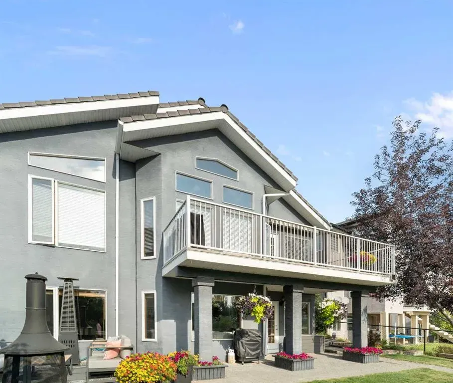 99 Citadel Grove NW