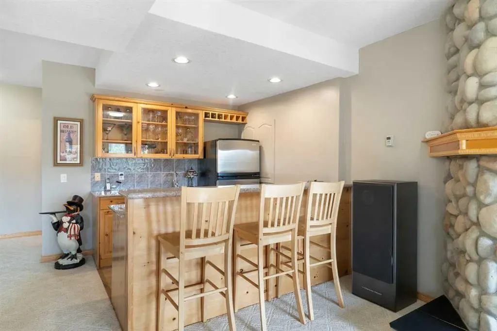 99 Citadel Grove NW