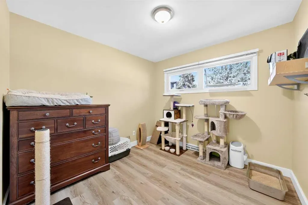 35 Collingwood Place NW