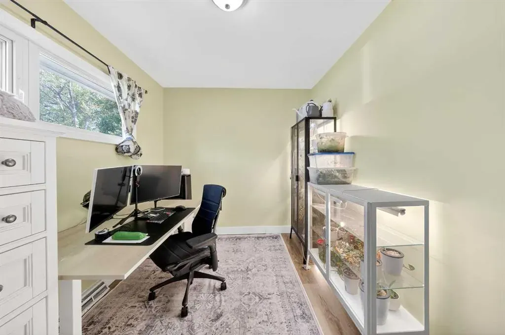 35 Collingwood Place NW