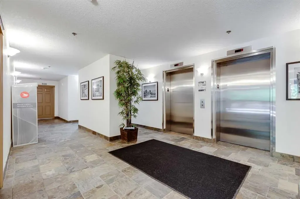990 Centre Avenue NE, #106