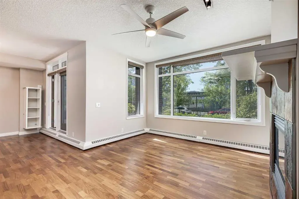 990 Centre Avenue NE, #106