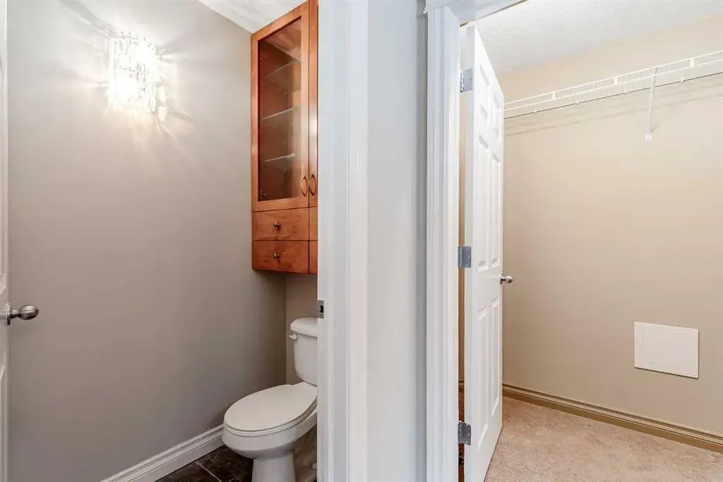 990 Centre Avenue NE, #106