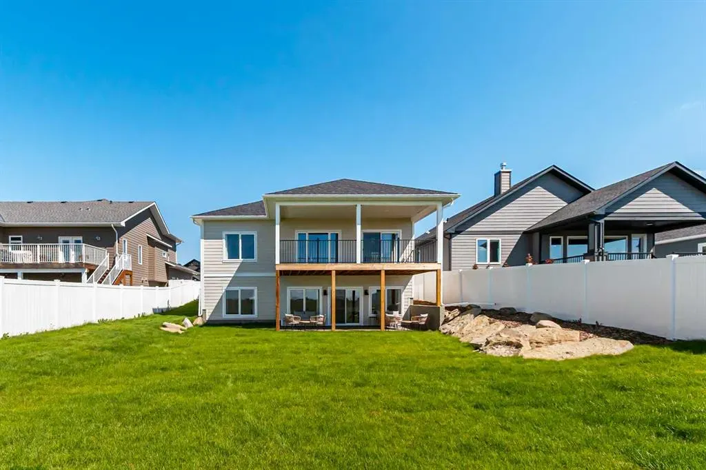 14 Vireo Avenue