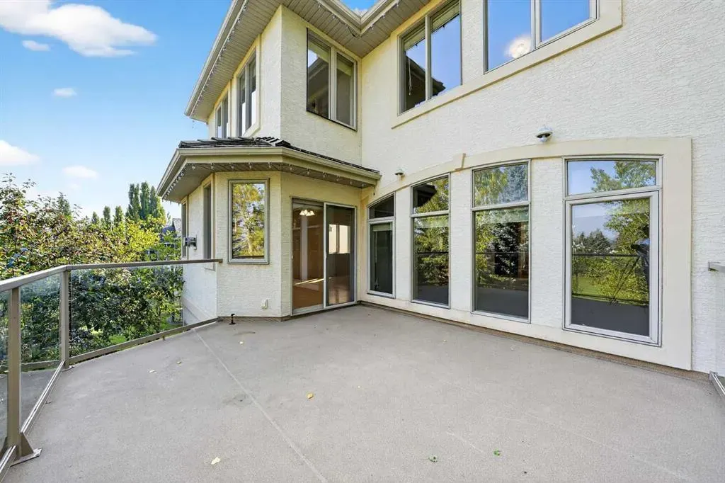 46 Valley Ponds Way NW