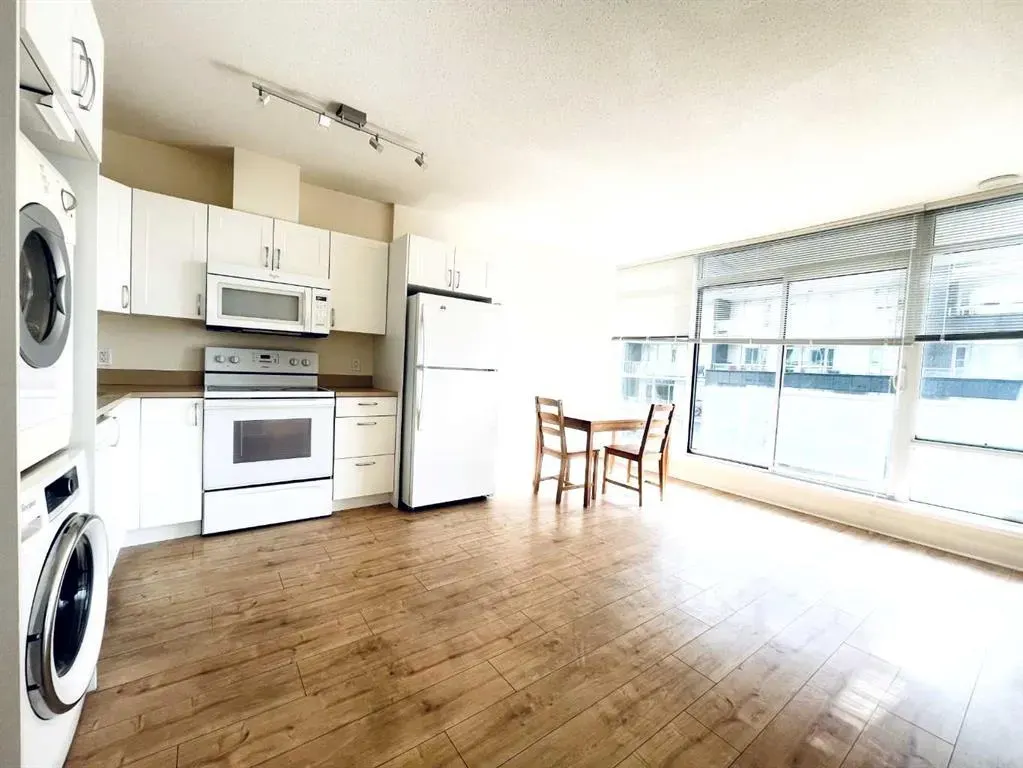 10 Brentwood Common NW, #906
