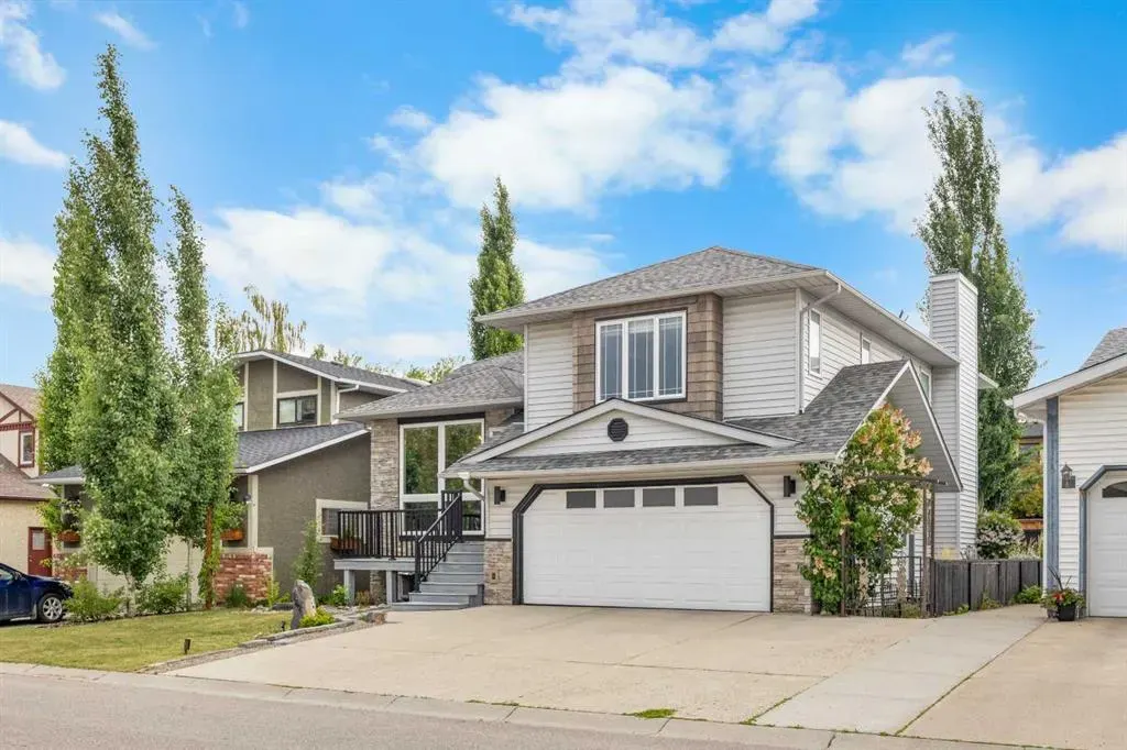 182 Scenic Glen Close NW