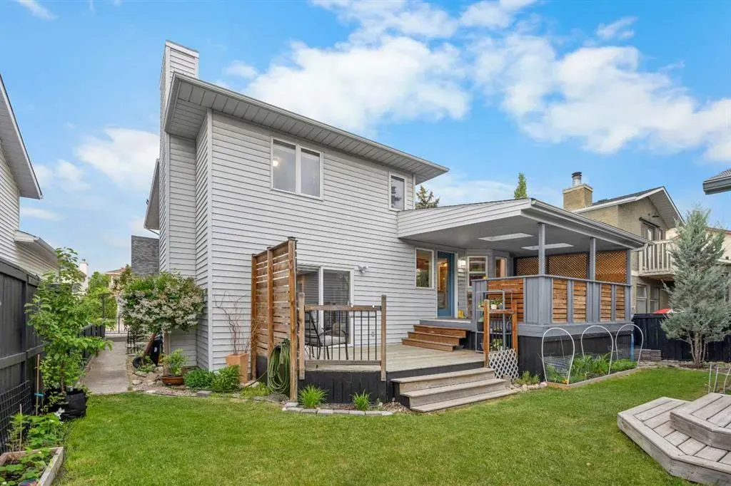 182 Scenic Glen Close NW