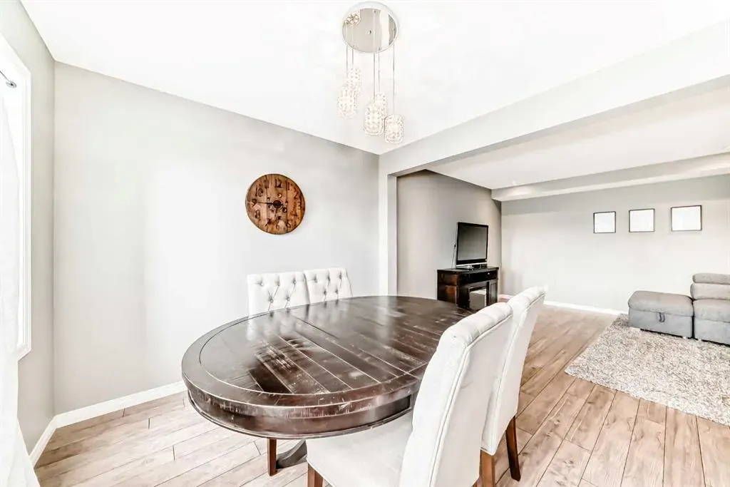 155 Windford Crescent SW