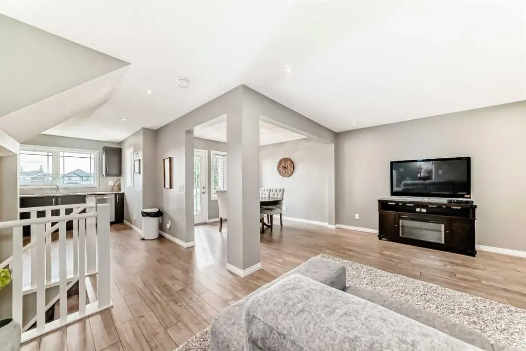 155 Windford Crescent SW