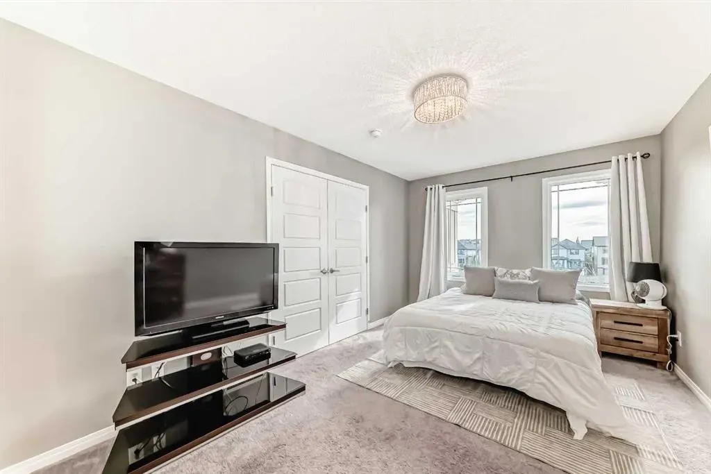 155 Windford Crescent SW