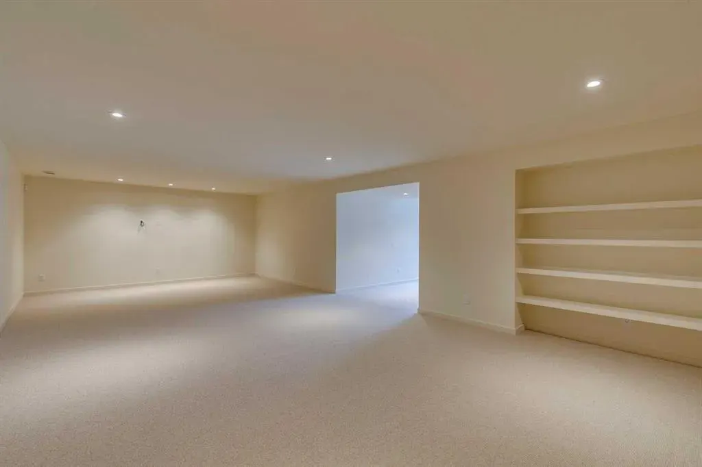 936 Elizabeth Road SW