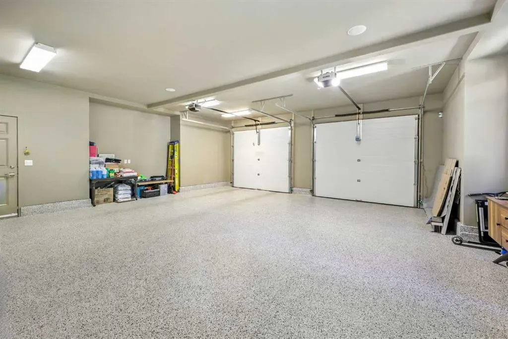 16 Spring Valley Lane SW
