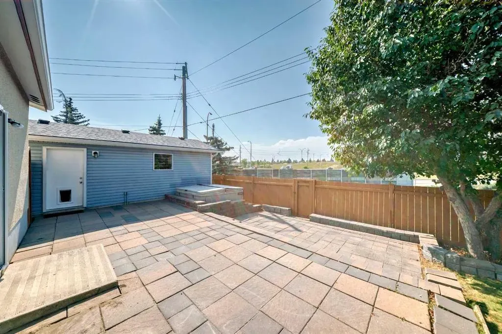 1007 Olympia Crescent SE