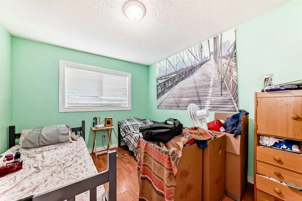 203 Penbrooke Close SE