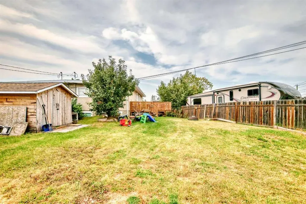 203 Penbrooke Close SE
