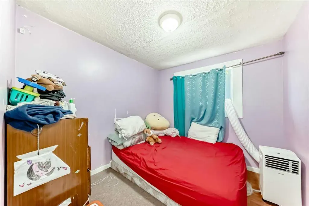 203 Penbrooke Close SE