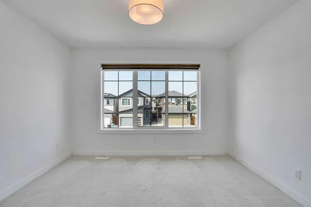 35 Walcrest Manor SE