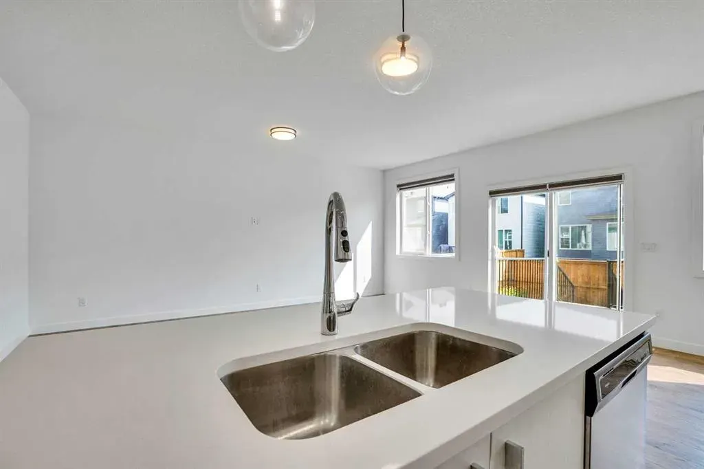 35 Walcrest Manor SE