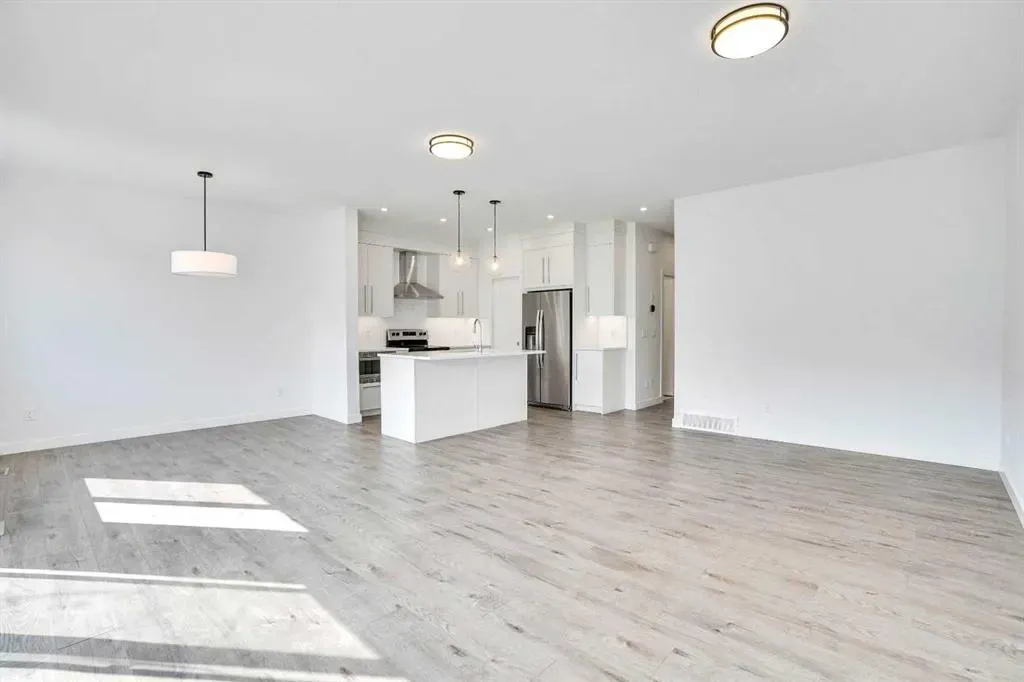35 Walcrest Manor SE