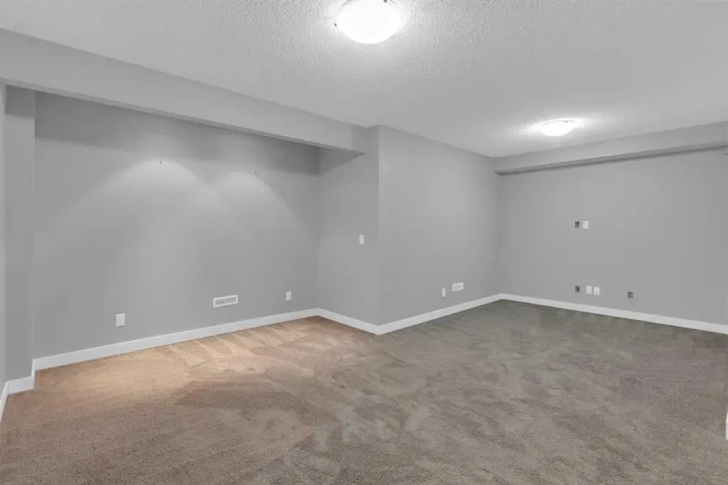 57 Evanscove Manor NW