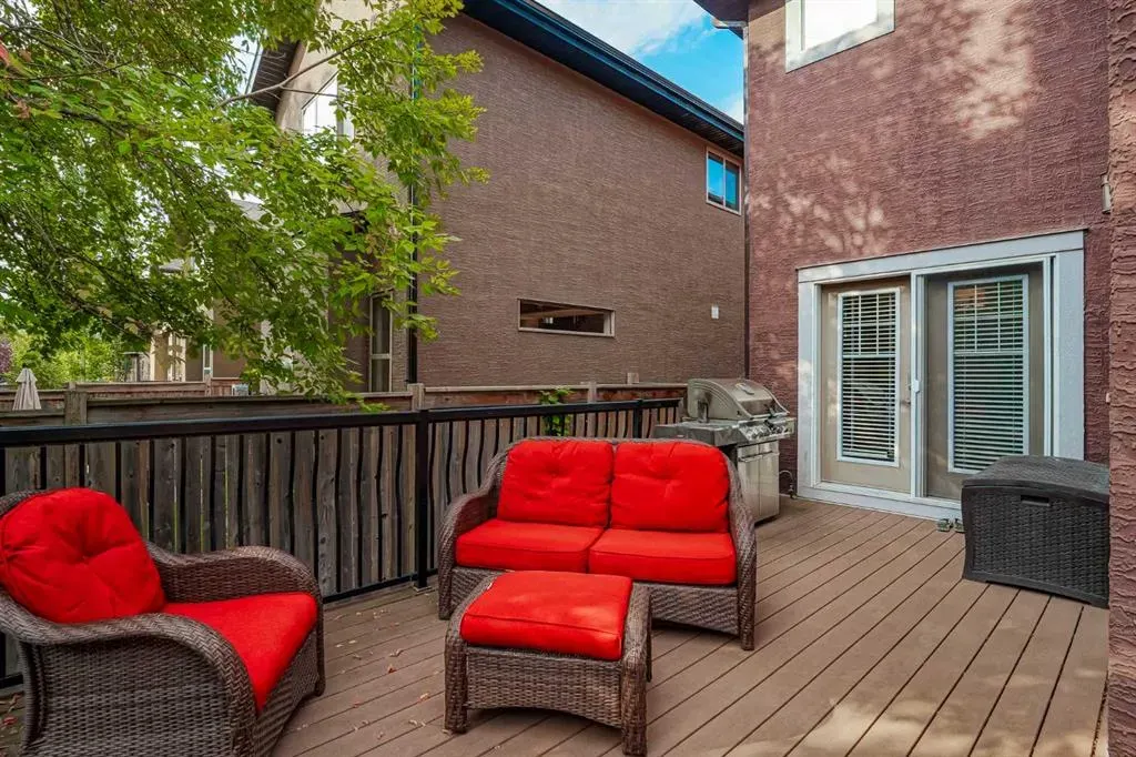 477 Tuscany Ravine Road NW