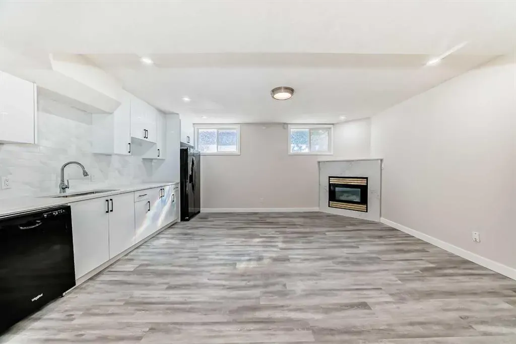 96 Douglas Ridge Close SE