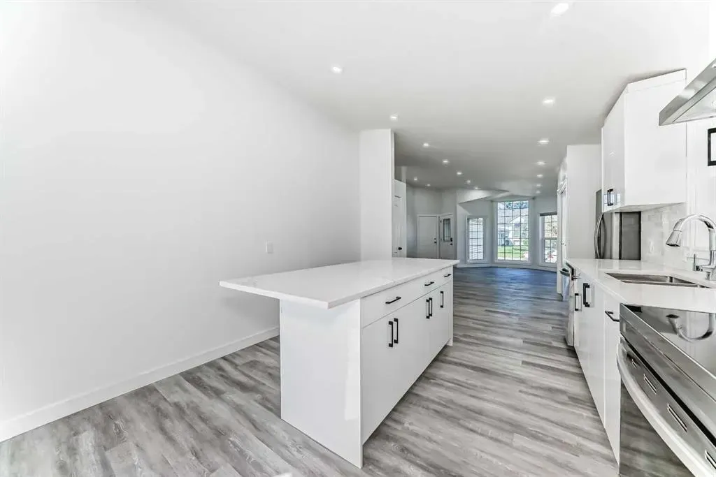 96 Douglas Ridge Close SE