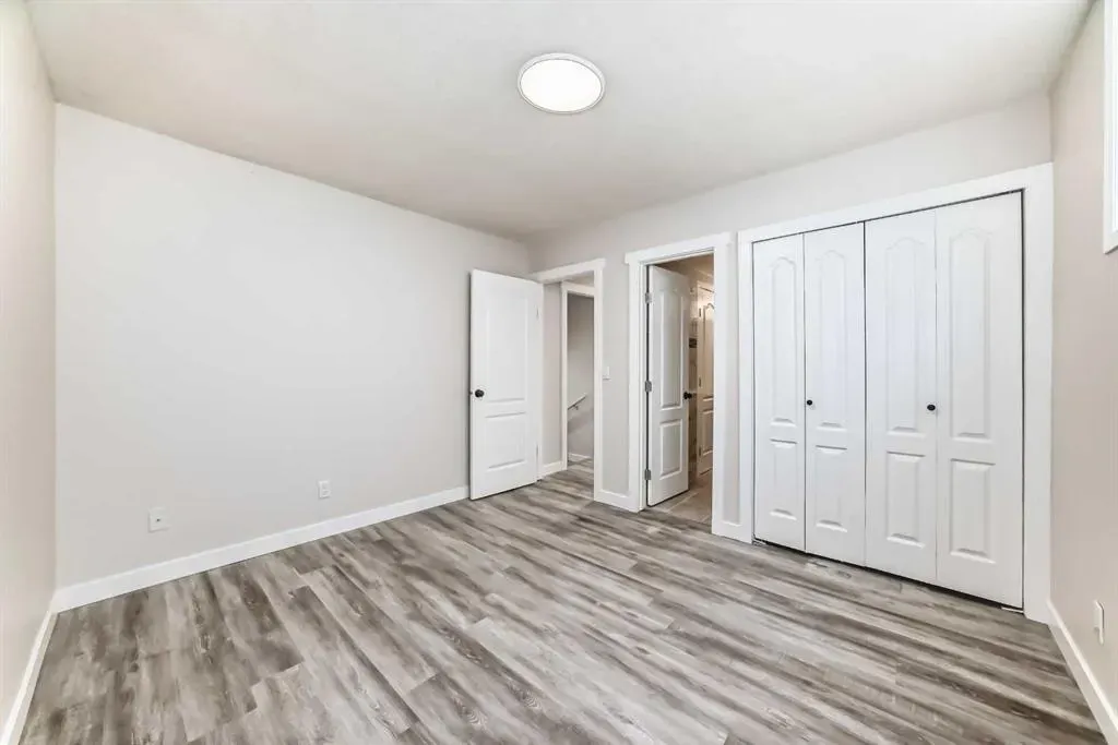 96 Douglas Ridge Close SE