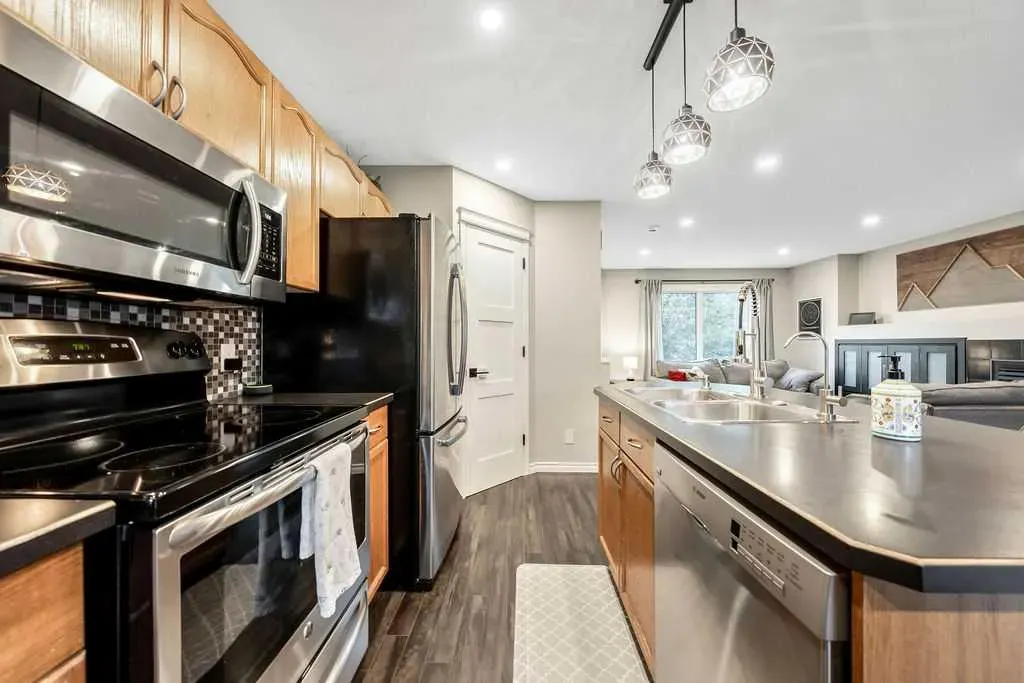 301 tuscany Drive NW