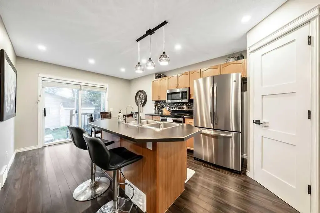 301 tuscany Drive NW