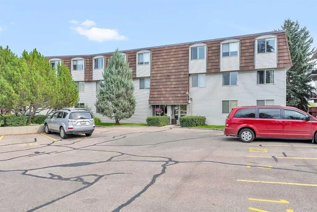 516 Cedar Crescent SW, #102