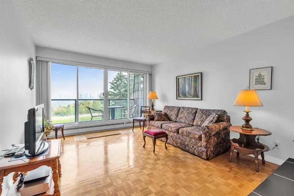 516 Cedar Crescent SW, #102