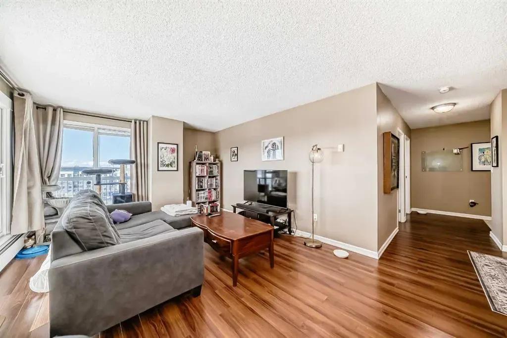 1334 12 Avenue SW, #808