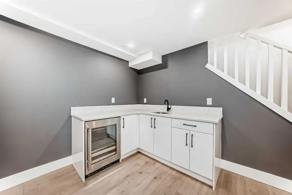 159 Lake Wapta Rise SE