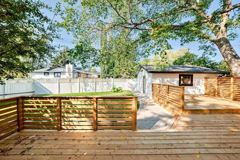 159 Lake Wapta Rise SE