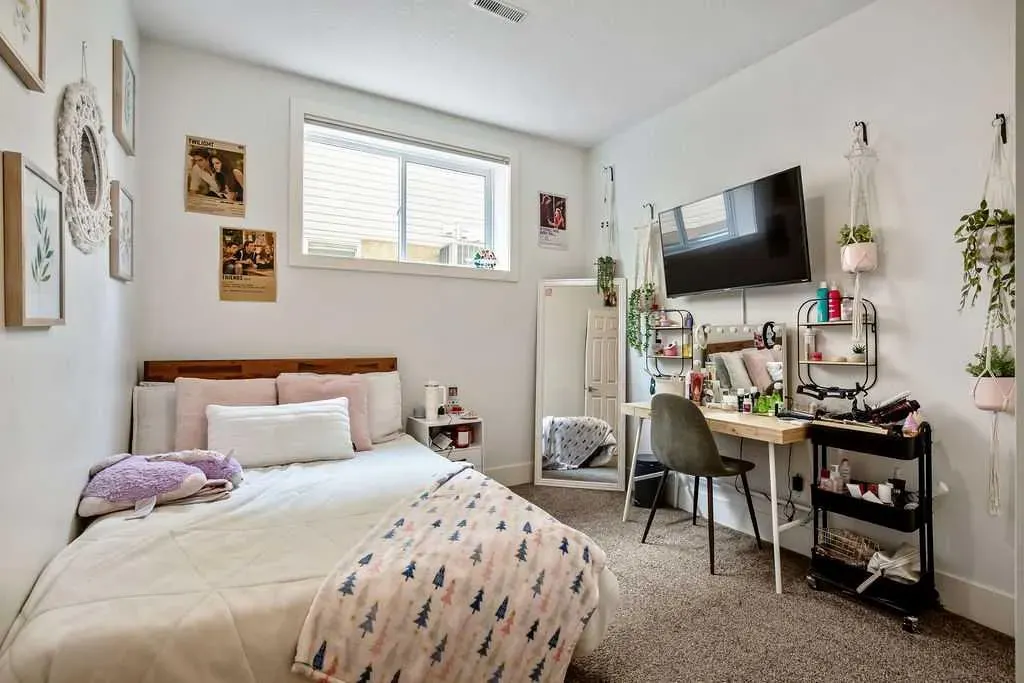 2033 High Country Rise NW
