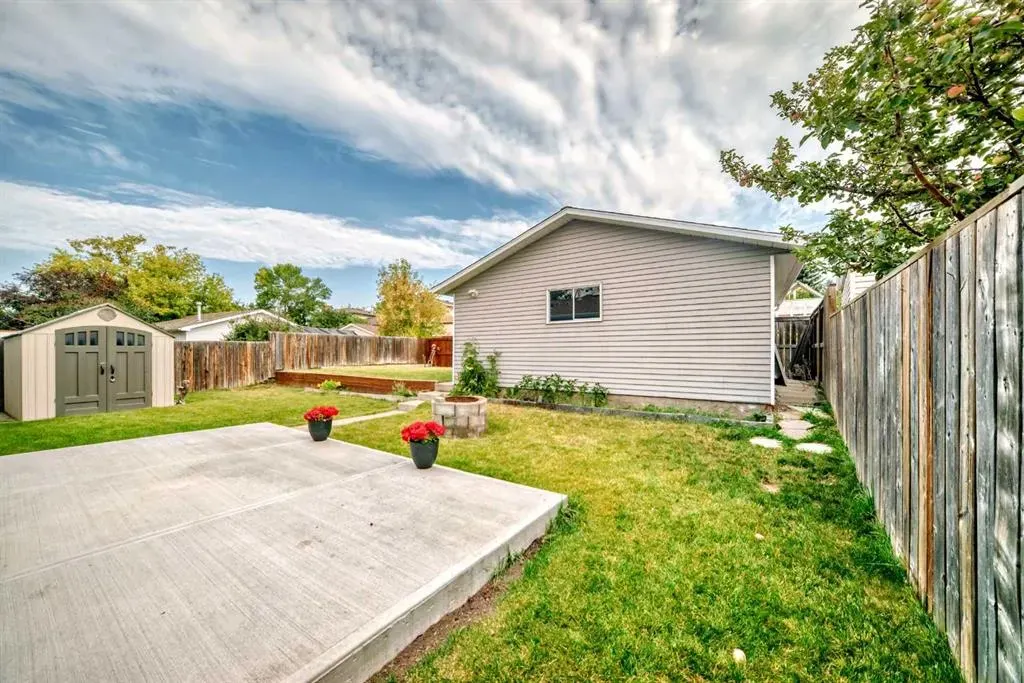 424 Rundlehill Way NE