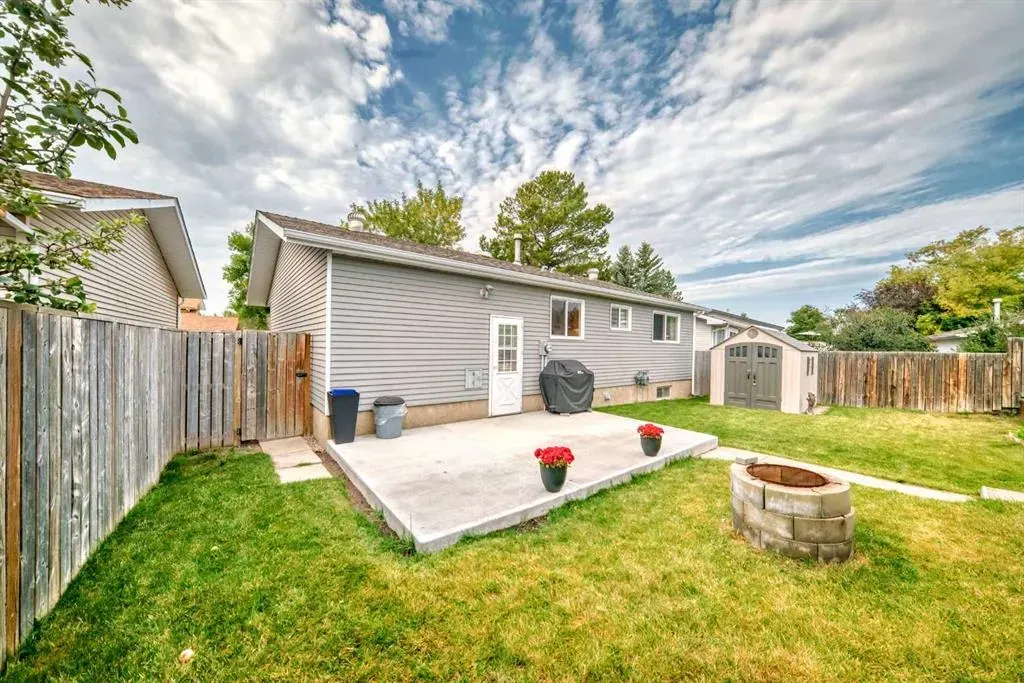 424 Rundlehill Way NE